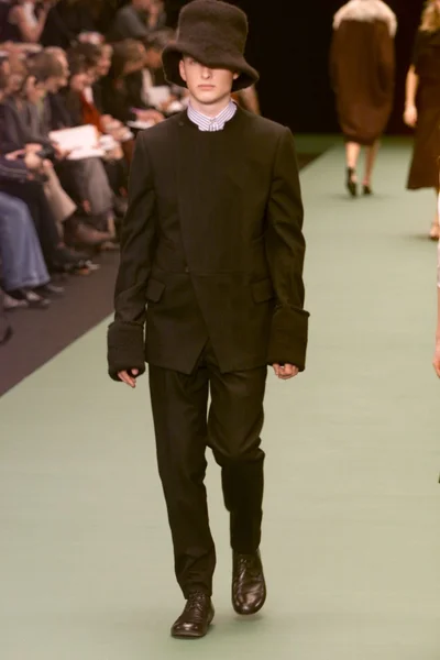 Look 11